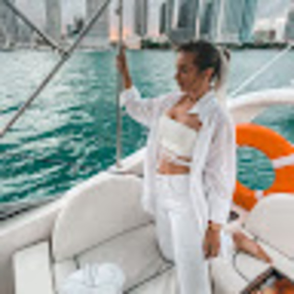 Meet your Posher, Dasha - Picture 1 of 1